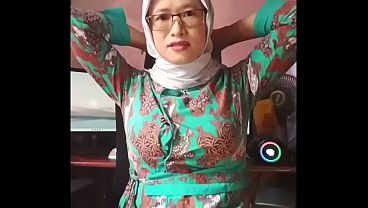 Image Hijab Shemale Masturbation In The Morning