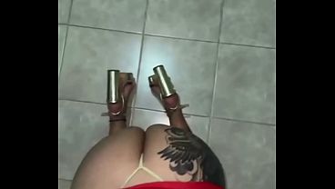 Image La culona del pueblo hace un incre&iacute_ble trio con 2 chicos vergones