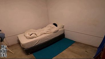 Image Aprovecho que P&iacute_a se qued&oacute_ a descansar en mi depa y la dejo goteando de semen.