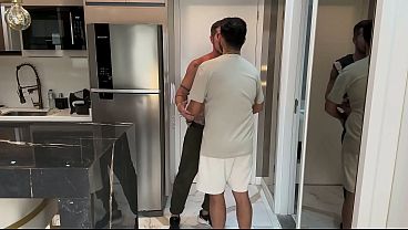 Image MARCOS GOIANO - LOIRO ROLUDO ENRABANDO O GOIANO DA BUNDA GRANDE - SEXO GAY COM NERD LEVANDO PICA GROSSA