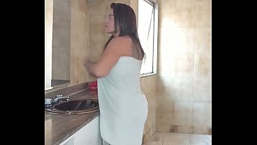 Image Ruiva gostosa tem seu buraco arrombado por dois pauzudos