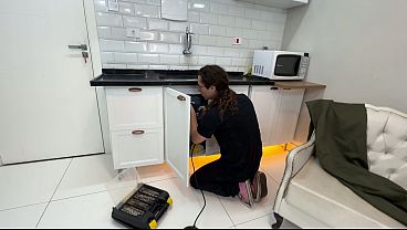 Image Doeu! Mas essa jovem casada, de c&uacute_ apertado, fez sexo anal com o marceneiro