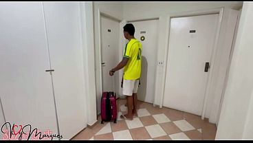 Image Fui na casa da amiga e acabamos fazendo um sexo lesbo com meus brinquedos uma fodendo a outra (VIDEO COMPLETO NO RED)