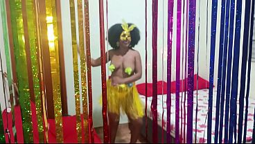 Image TRANSEI COM MINHA VIZINHA SAFADA NO BLOQUINHO DE CARNAVAL