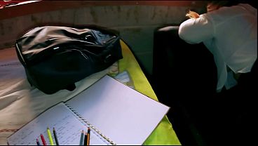 Image PADRASTRO frota sus GENITALES A ESTUDIANTE SUMISA ella NO se MOVI&Oacute_ del sill&oacute_n