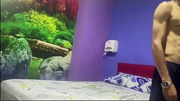 Image FOLLANDO EN HOTEL GAY CON HETEROSEXUAL SEXO POR DINERO