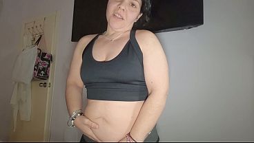 Image Esposa MILF &quot_Cari&ntilde_o, me folle a mi entrenador y me lo echo dentro&quot_