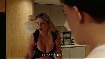 Image MILF Mature woman asks me for a strange favor: a glass of semen for a beauty treatment