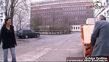 Image Notgeiler deutscher Opa fragt Frau auf der Stra&szlig_e nach Sex