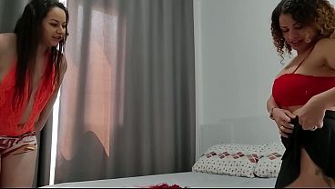 Image FIZ SUPRESA PRO MEU MARIDO DANDO MINHA AMIGA DE PRESENTE - ELE SABOREOU TODINHA COM MUITA SATISFA&Ccedil_&Atilde_O