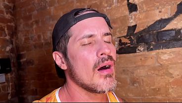 Image ORGIA DE CARNAVAL NO BLOQUINHO VIRA SURUBA DE CARAS MACHOS GOSTOSOS