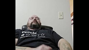 Image I jack off in my kitchen and cum