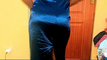 Image j'ai trouv&eacute_ ma belle copine voulant avoir du sexe dans cette robe dans la chambre &agrave_ coucher
