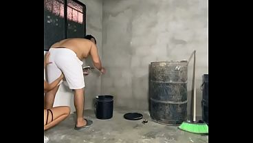 Image ESTA ZORRA NO ME DEJA ESTUCAR LA PARED TERMINA CHUPANDOME EL CULO Y CON GANAS DE QUE FOLLE SUS NALGAS QUE ZORRA