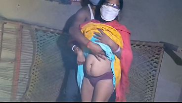 Image Bangal wali bhabhi KO pta ke chodne ki koshish ki