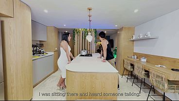 Image Madrastra recibe sexo inesperado en la cocina con una enorme corrida interna