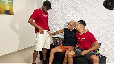 Image A CASA DO CASALL SAGAZ SEMPRE TERMINA EM PUTARIA, MEUS AMIGOS FAZEM AT&Eacute_ SURUBA! - COMPLETO NO RED - CASALL SAGAZ
