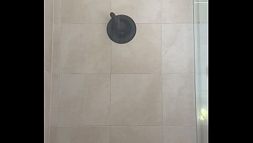 Image Slut29901 taking a shower