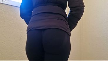 Image follada en leggins apretados a la hermana fitness de mi mejor amigo cuando nos dejo a solas y se marcho a trabajar