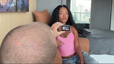 Image Entrevista de emprego acabou com casada gostosa fazendo de tudo pelo emprego. Casada safada vai para entrevista e aceita pauzao como adiantamento.