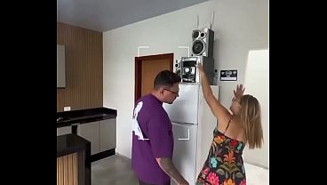 Image La vecina me pide ayuda