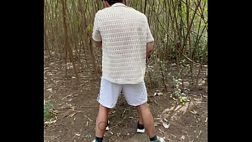Image TATUADO PENTELHUDO SE PEGARAM NO TERRENO ABANDADO