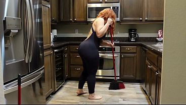 Image hired a thick mute girl to clean my appartment