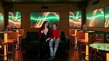 Image Cuando el club de Karaoke quedo casi vacio, masturb&eacute_ al gerente mientras mi marido miraba