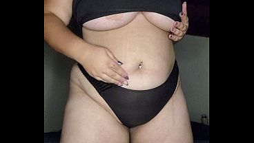 Image Pillada en su habitaci&oacute_n: Luna se desnuda y juega con sus tetas grandes - Real Solo Play
