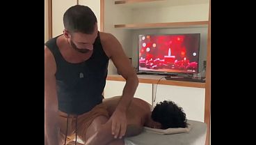 Image fui fazer massagem pela primeira vez e o dotado leitou meu cu