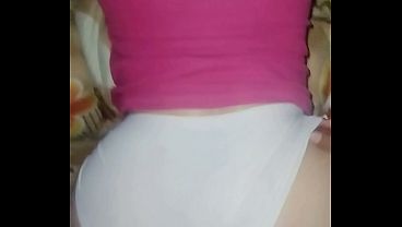Image La vecina culona me pide ayuda con su tuber&iacute_a