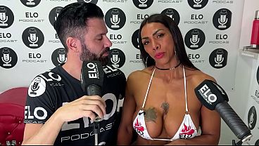 Image Milf nos cueta que le gusta que le hagan en la cama