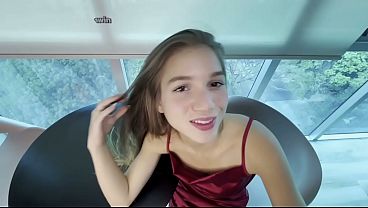 Image HERMOSA RUBIA le gusta follar con su lindo vestido ROJO