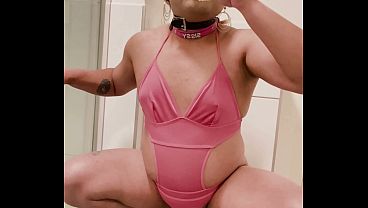 Image Sissy Femme Sandy Anal Dildo Fuck, Ass Egg Birth and Drinks Piss & Oinks