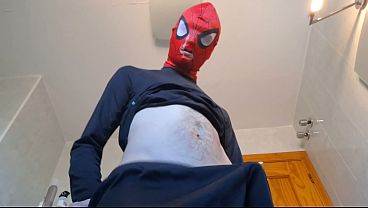 Image Teen se masturba despu&eacute_s de entrenar mientras no para de gemir hasta acabar con una gran corrida | porno chico solo xxx