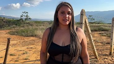 Image Rubia tetona se folla a campesino al aire libre