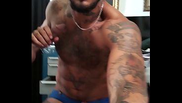 Image SEXO NO ESCRITORIO