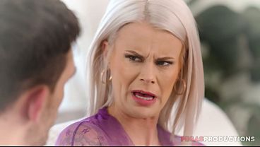 Image Pegas Productions - La Petite Blonde se fait Bien Baiser par son Etudiant