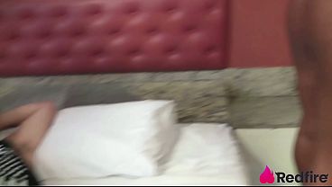 Image Bombom aliviou o tes&atilde_o do branquinho com xota melada e cuzinho