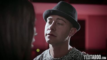 Image Petite MILF singer gets manipulated into having threesome at work