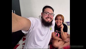 Image VEMOS UNA PEL&Iacute_CULA Y LE SACO LA LECHE A MI HIJASTRO A ESPALDA DE MI MARIDO