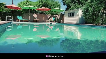 Image Kenzie Can't Help But Notice Eva's Stunning Poolside Look