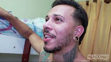 Image Dando pra marido de aluguel na sala, no banheiro e no quarto