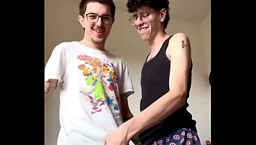 Image DEIXEI O NERD NOVINHO TODO ABERTO.