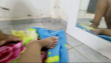 Image FLAGRO MINHA MADRASTA GORDINHA GOSTOSA SE MASTURBANDO E ACABO FUDENDO SUA GRANDE BUCETA