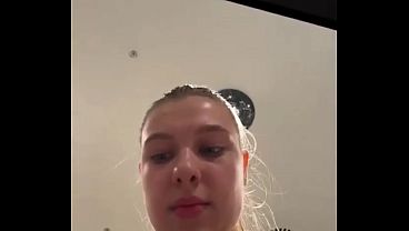 Image Jucielussie horny in changing room