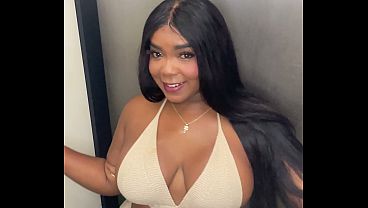 Image Mi hermanastra se deja hacer un cum facial en la playa