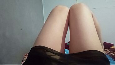 Image My step cousin's happy ending with real masturbation. She shows off her beautiful legs.