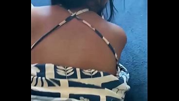 Image Corno amador exibindo a esposa 18 anos novinha gostosa