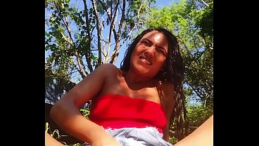 Image No meio do mato esfregando minha bucetinha at&eacute_ gozar